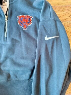 NFL OFFICIAL NWT Nike Chicago Bears Quarter Zip Sweatshirt Womens Large